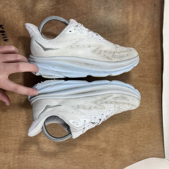 Hoka One One Clifton 9 Women's Size 8 B(Medium) Running Shoes White - Picture 6 of 9